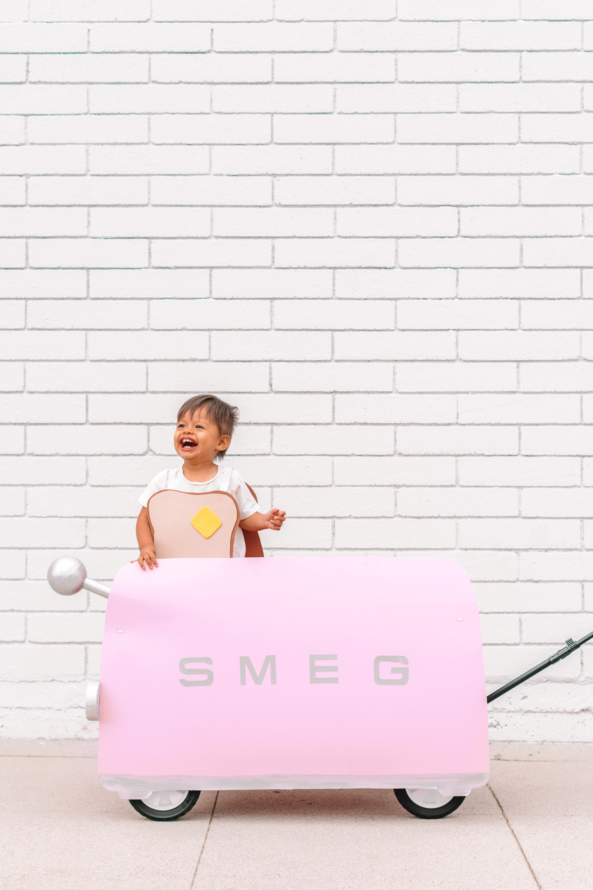 DIY Toaster + Toast Costume for Kids (A Wagon Costume Idea!) Studio DIY