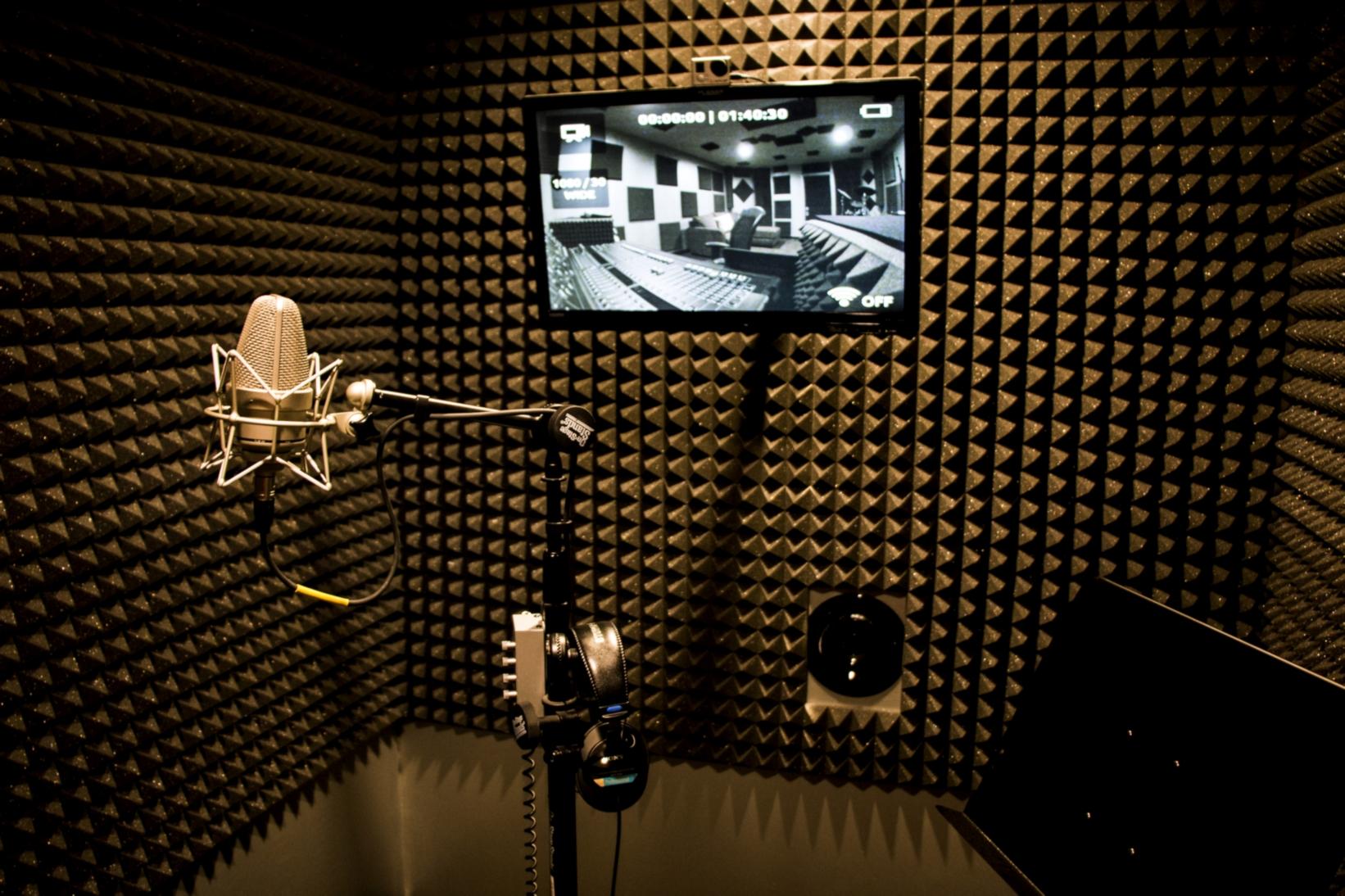 Recording Studio Sonogram, Translation, Close Captioning, Laval