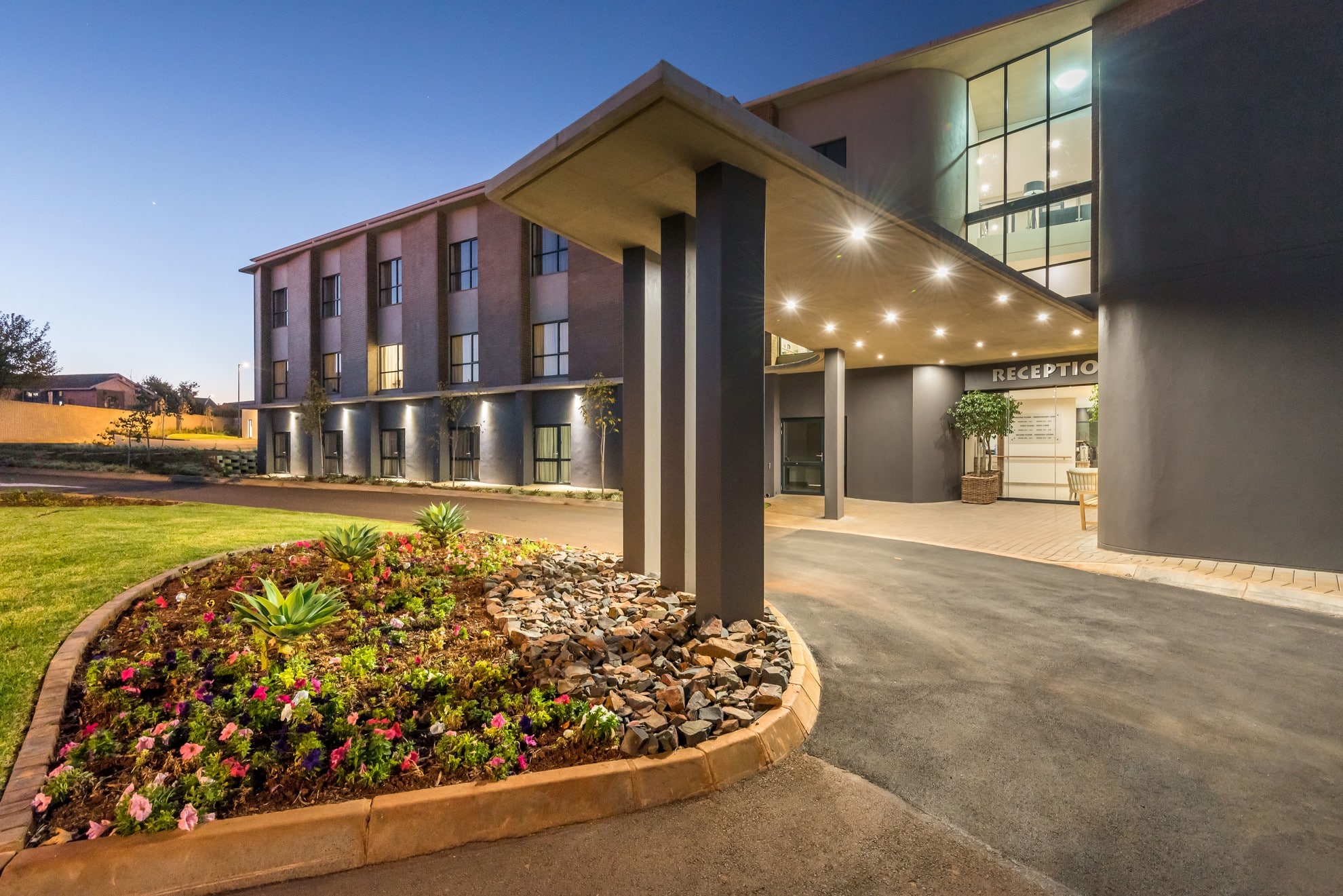 MIDSTREAM MEDICAL CARE Studious Architects