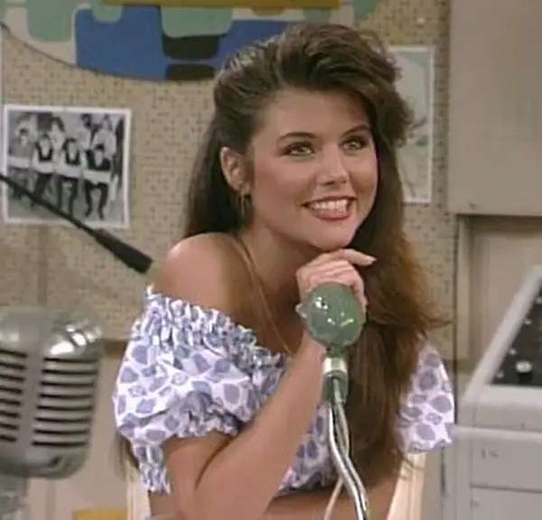 Why We Owe Kelly Kapowski for Inventing the ‘90s Style We Wear Today