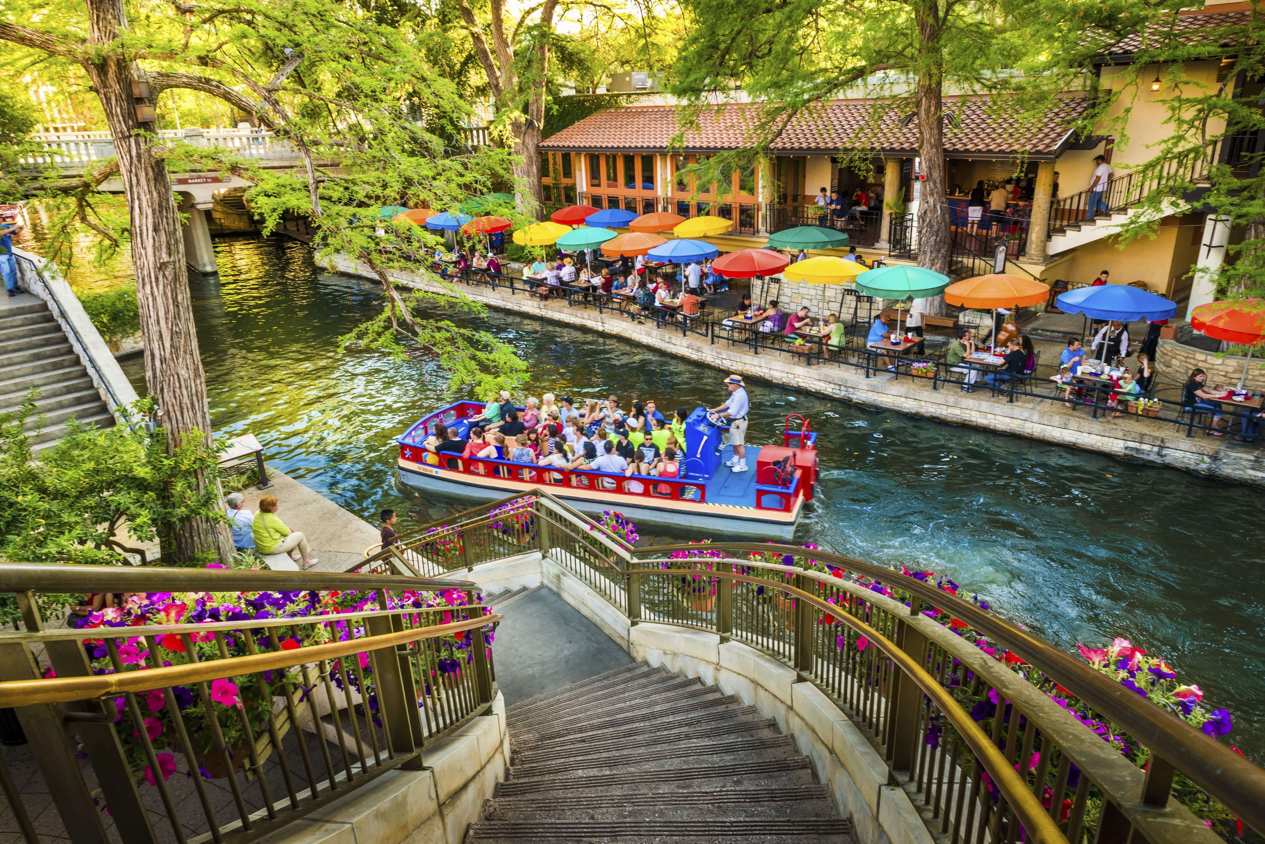 San Antonio River Walk Events 2024 7 Tempat Yang Ohsem Untuk Berswafoto Di Amerika Syarikat TripJalan