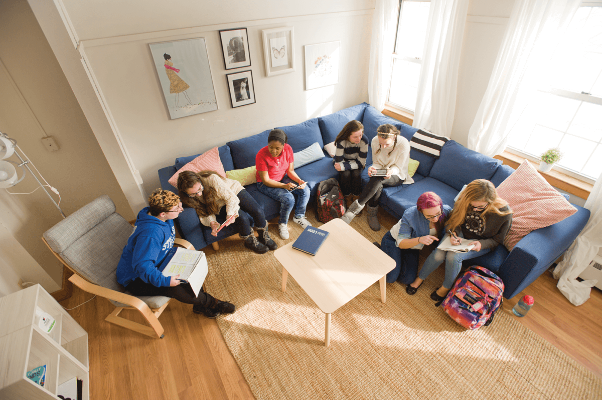 Top 5 reasons to attend StoneleighBurnham School Study International