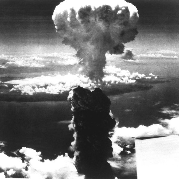 Free Atomic Bomb Essay Examples and Topic Ideas
