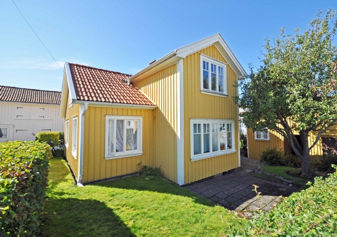 Charmig stuga i centrala Grebbestad (Stuga uthyres i Grebbestad