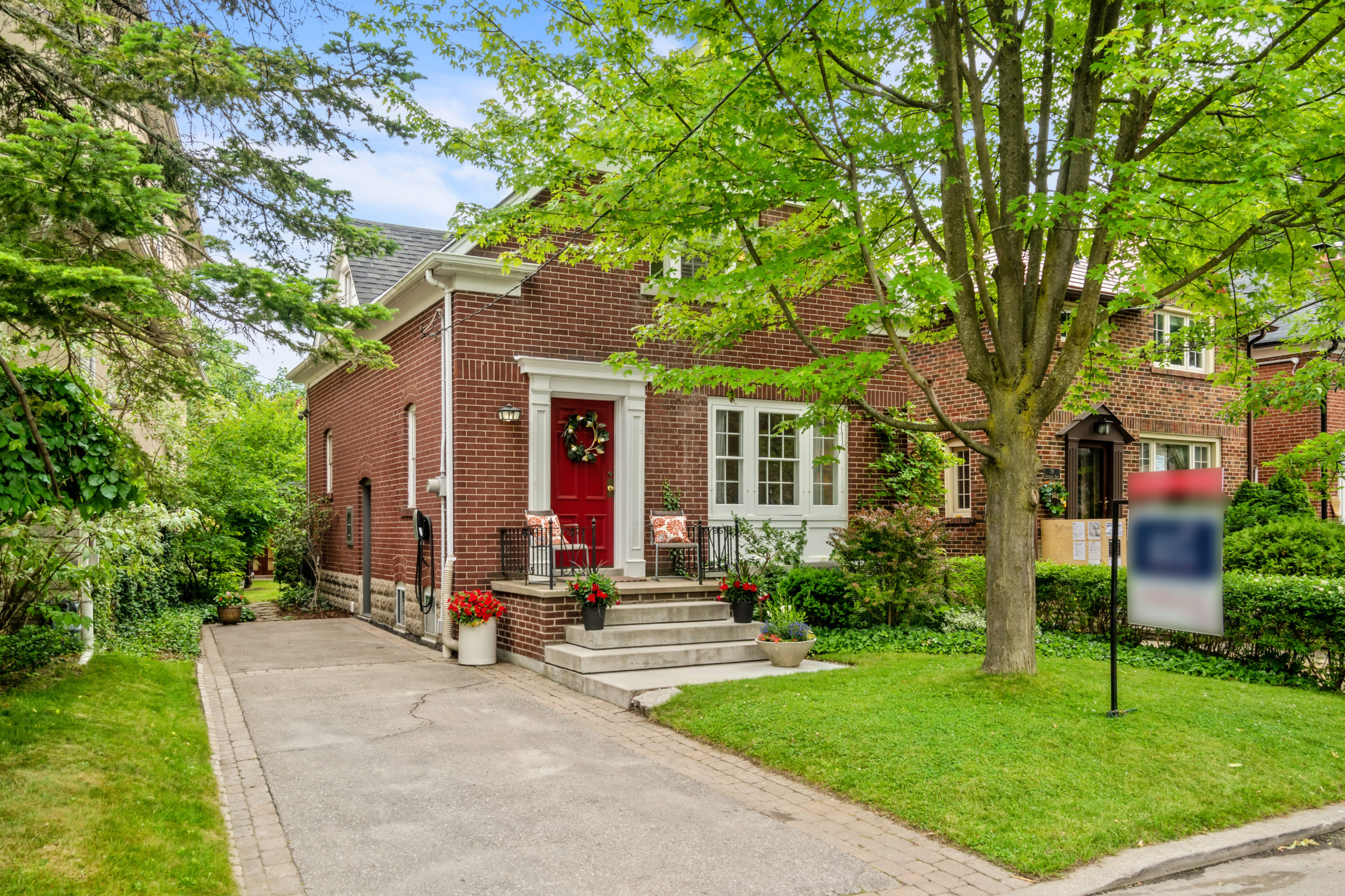 17 Sunnybrook Rd StuSells.ca Toronto Real Estate Agents