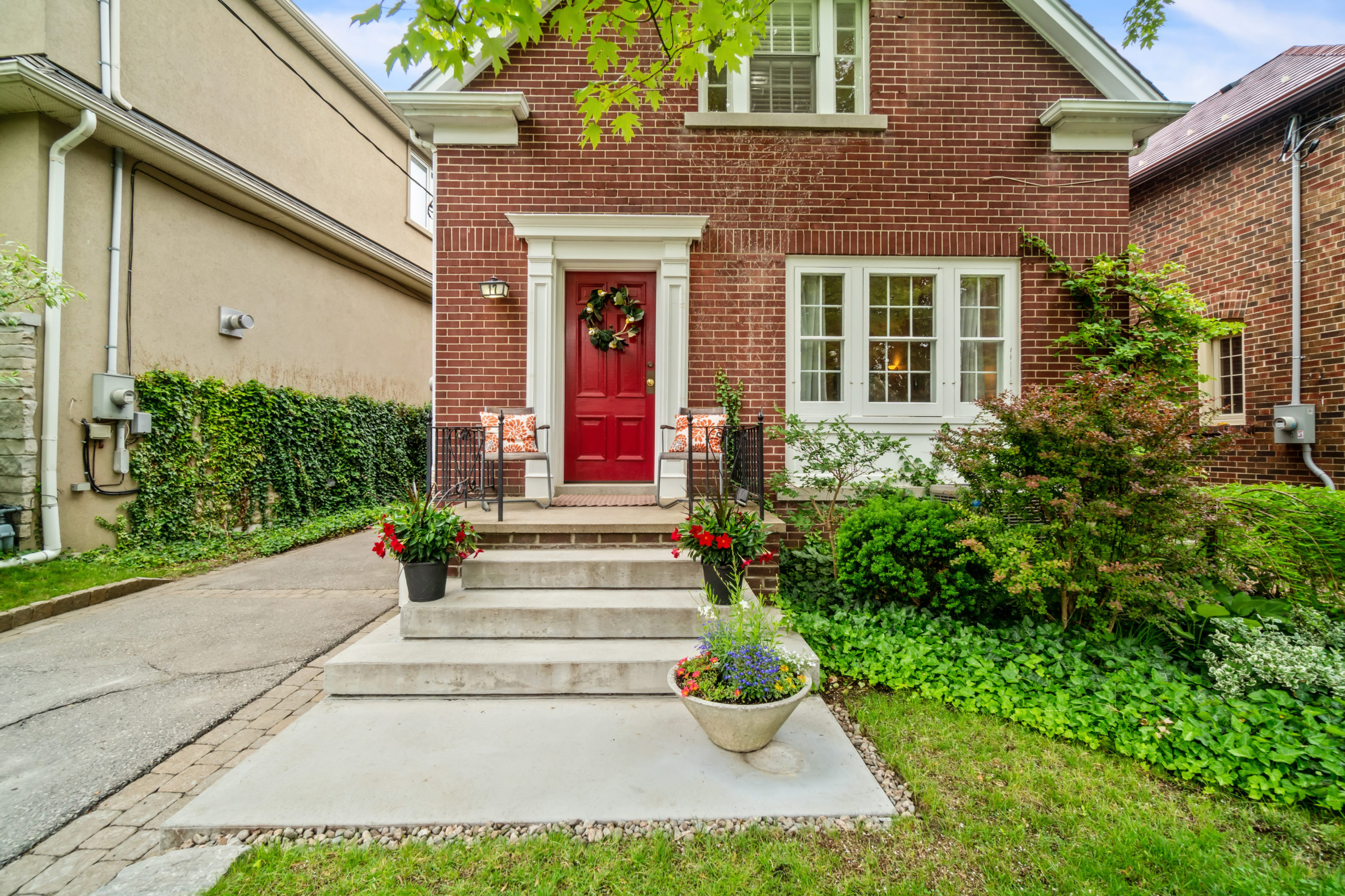 17 Sunnybrook Rd StuSells.ca Toronto Real Estate Agents