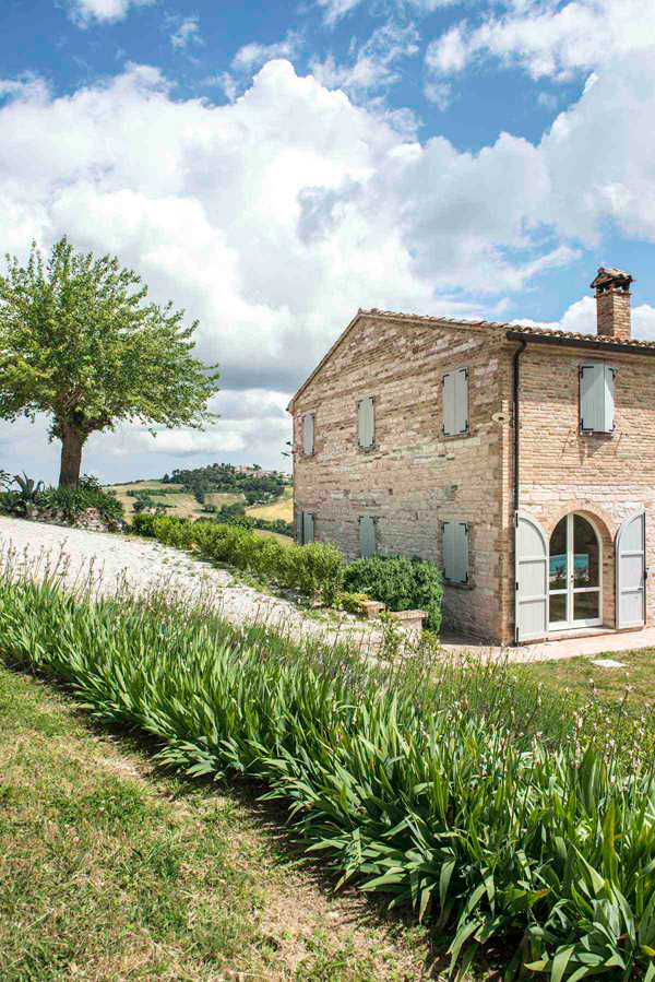 THE TRAVEL FILES A STYLISH HOLIDAY VILLA IN ITALY THE STYLE FILES