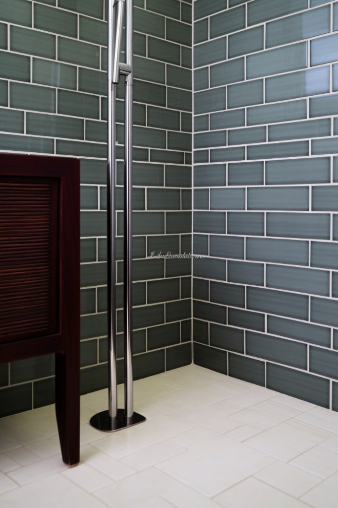 20 Innovative Bathroom Seating Ideas for Unmatched Comfort and Style