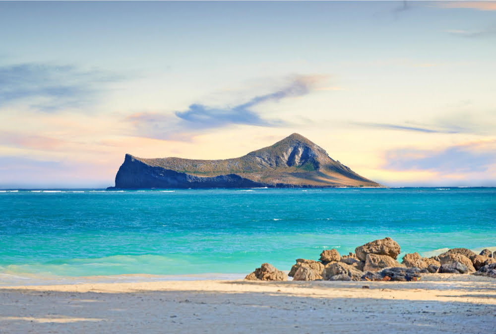 Discover Oahu's Coastal Treasures with This Ultimate Travel Guide