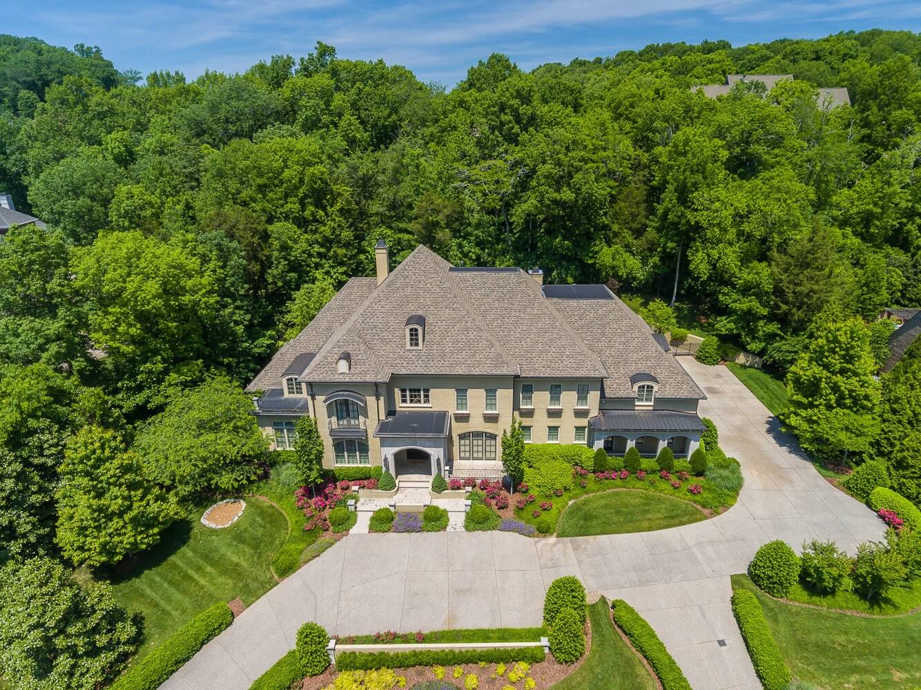 Peek Inside a Former Tennessee Titan's Sophisticated Family Home