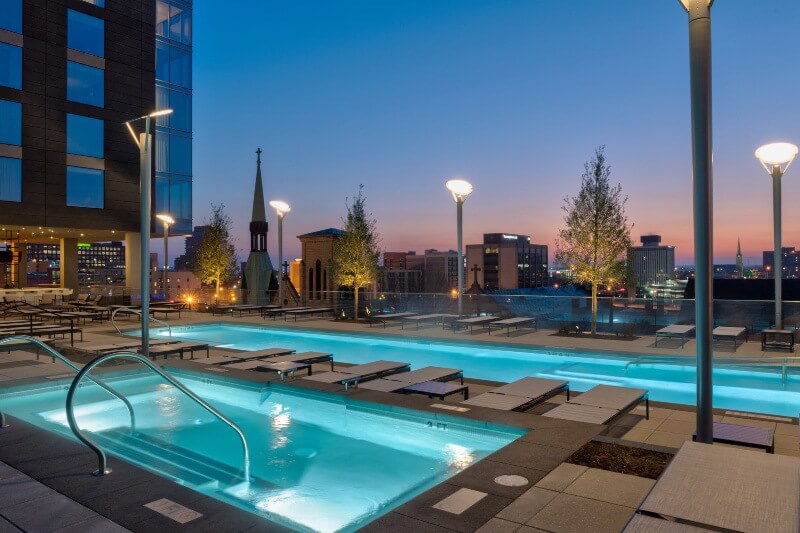 4 Rooftop Bars in Louisville That Offer Drinks & Food With a View