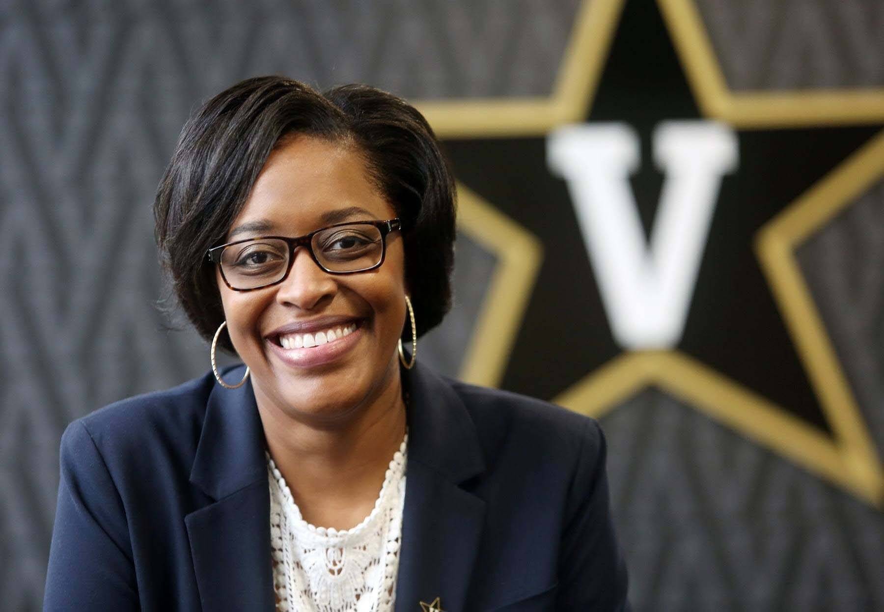 Candice Lee's Instagram, Twitter & Facebook on IDCrawl