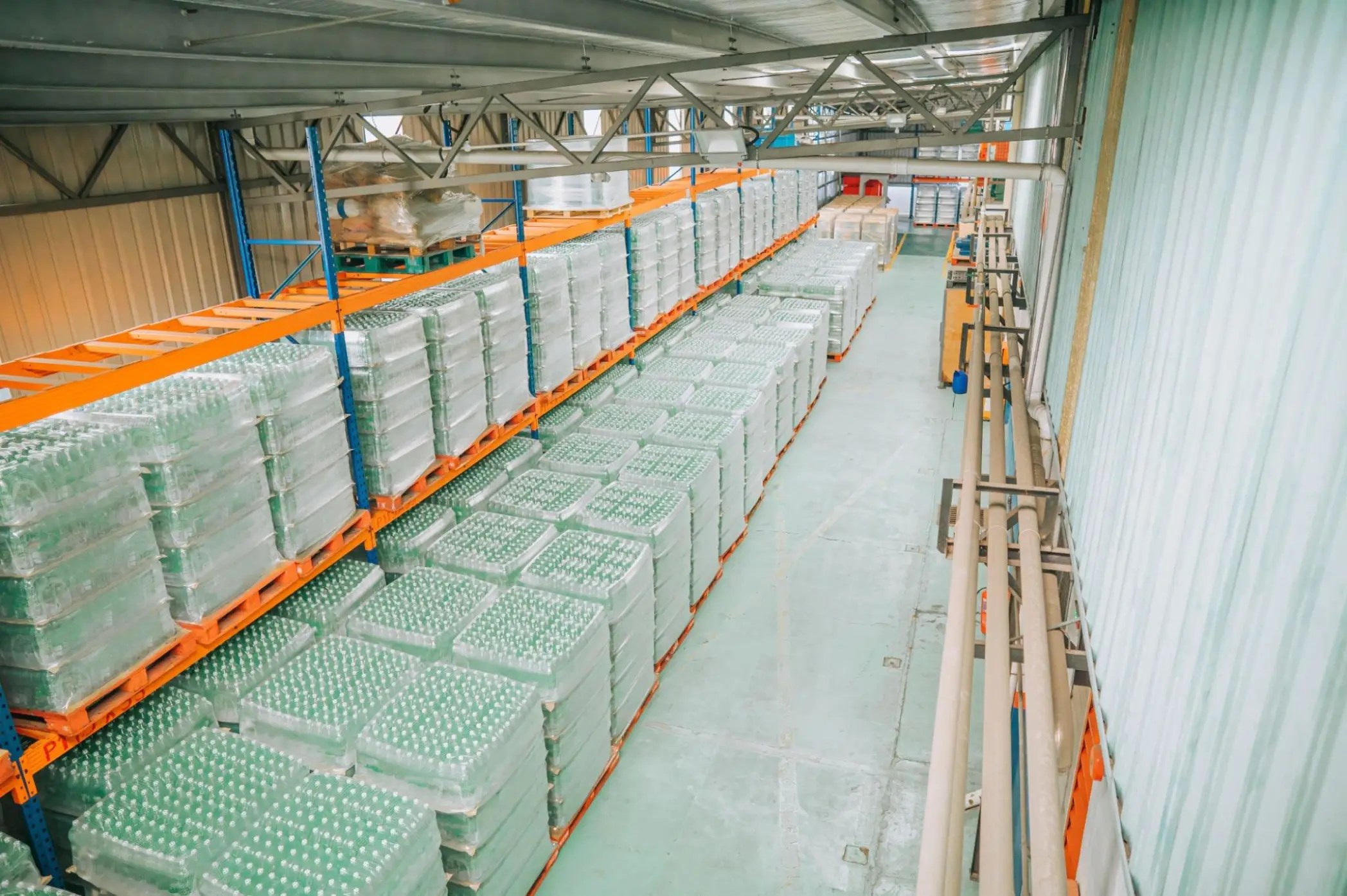 How Much Does A Pallet Of Water Weigh? StyleBuzzer