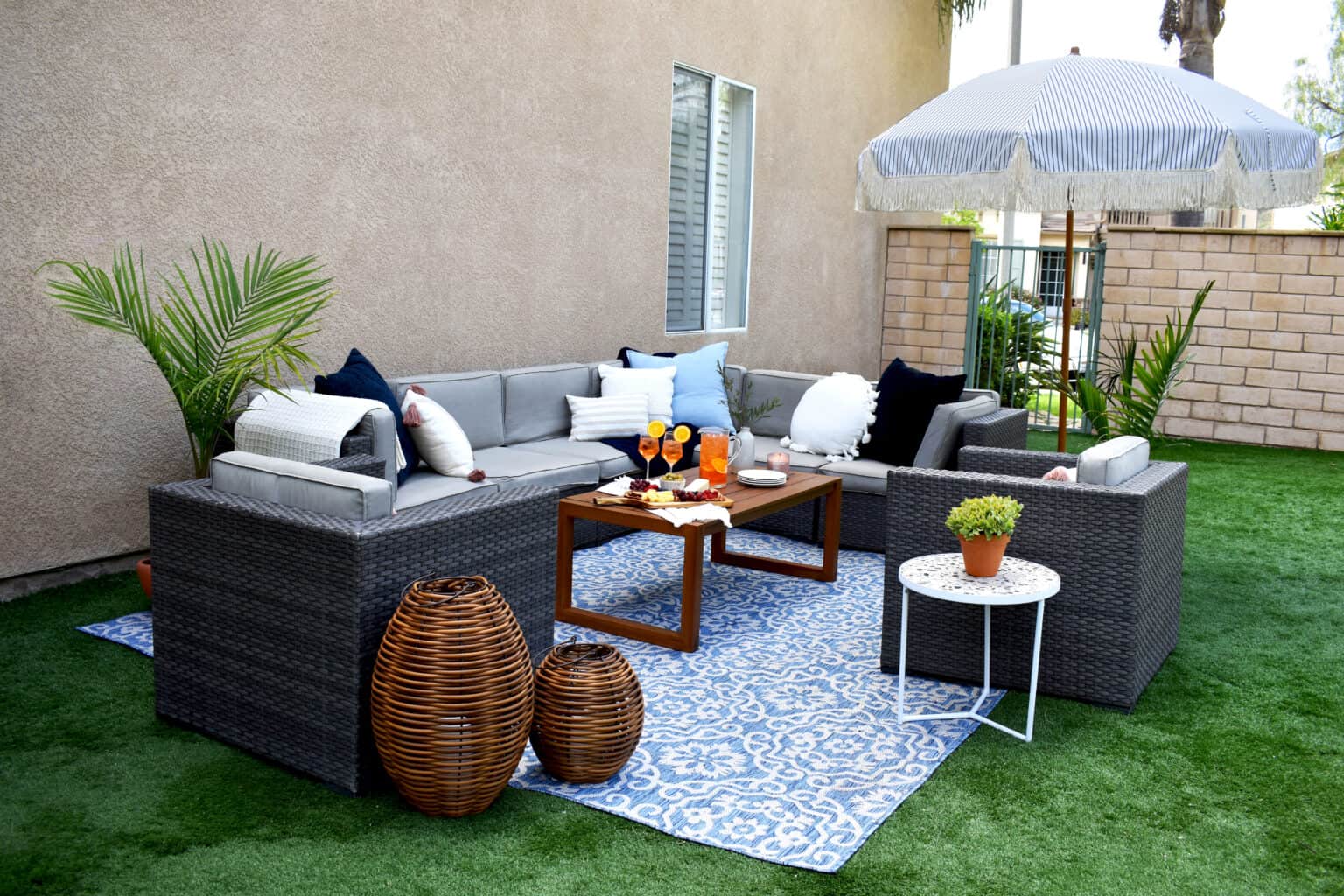 How To Build A Backyard Lounge From Scratch For Less Than 1,000