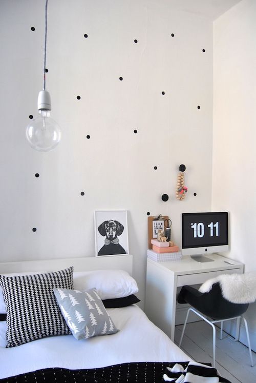20 Ways to Spice Up Any White Wall in Your Home StyleCaster