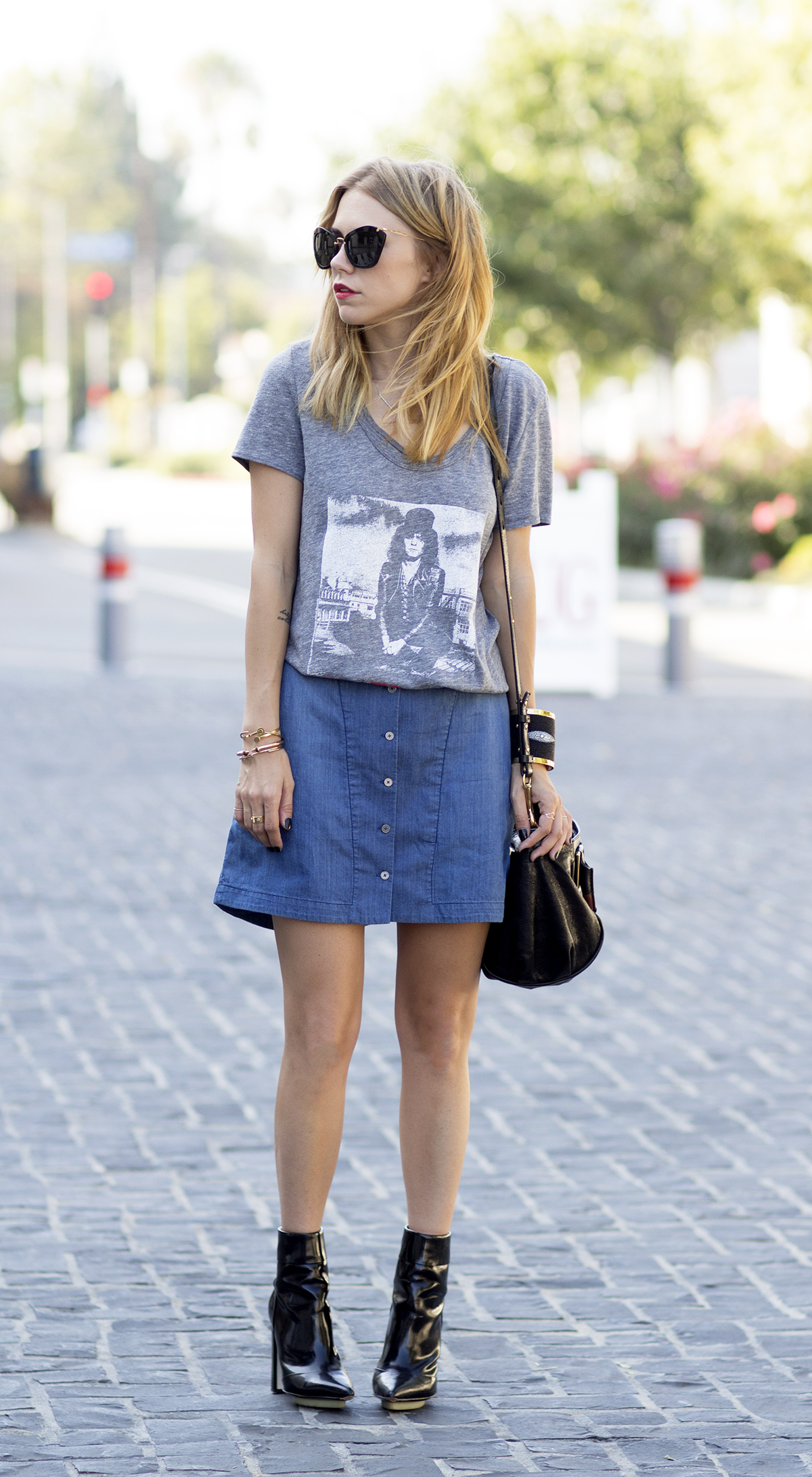 21 Ways to Wear Vintage Tees StyleCaster