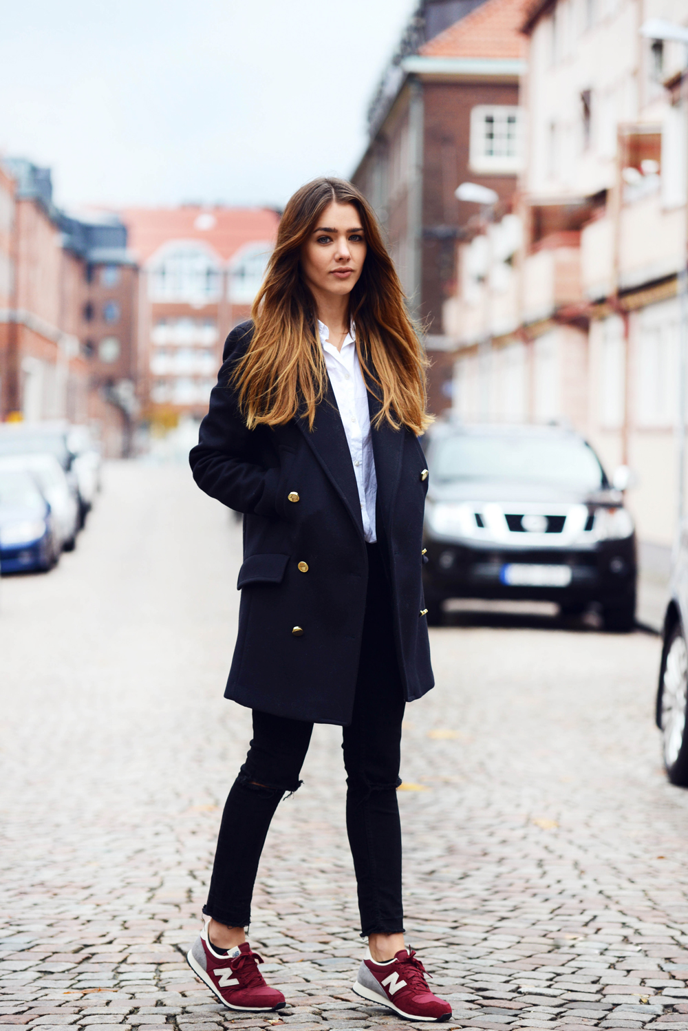 25 Ways to Style a Navy Blue Coat StyleCaster