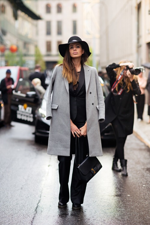 Outfits That’ll Make you Want a Grey Winter Coat StyleCaster