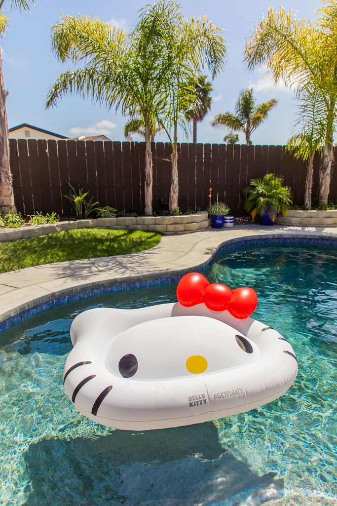 19 Cute Pool Floats That Are Probably More Photogenic Than You Are