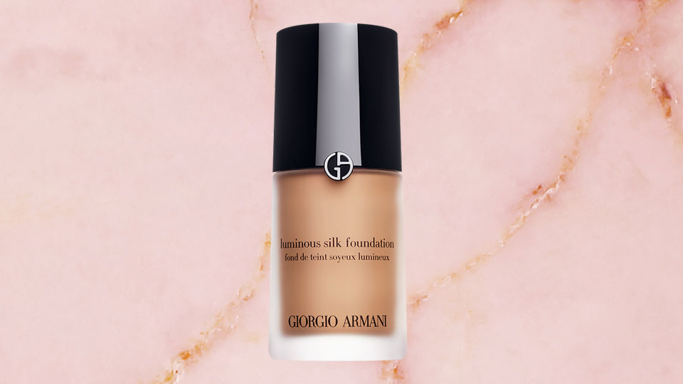 Aprender acerca 51+ imagen armani luminous silk foundation