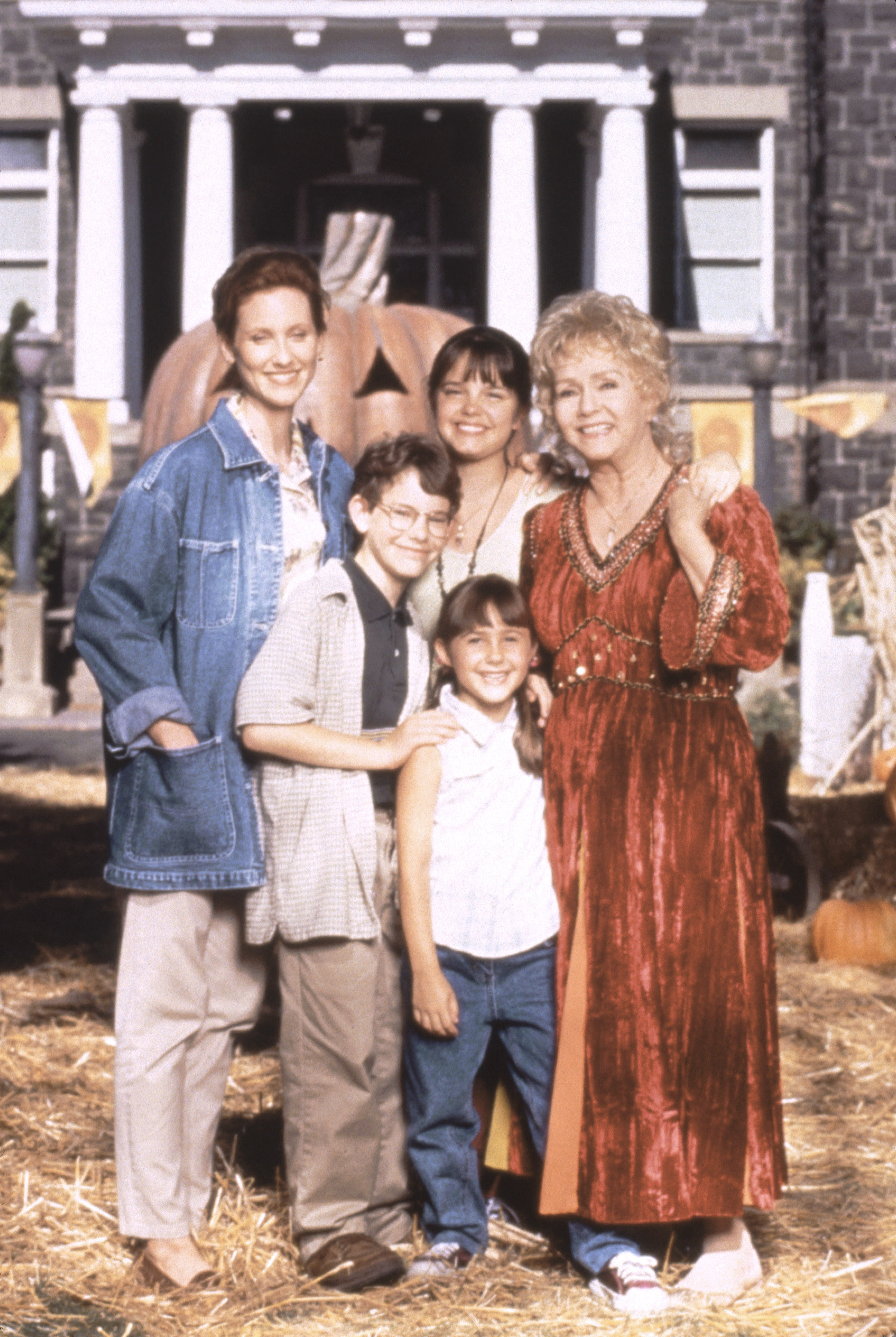 How to Watch ‘Halloweentown’ Online Free Where to Stream 1 4