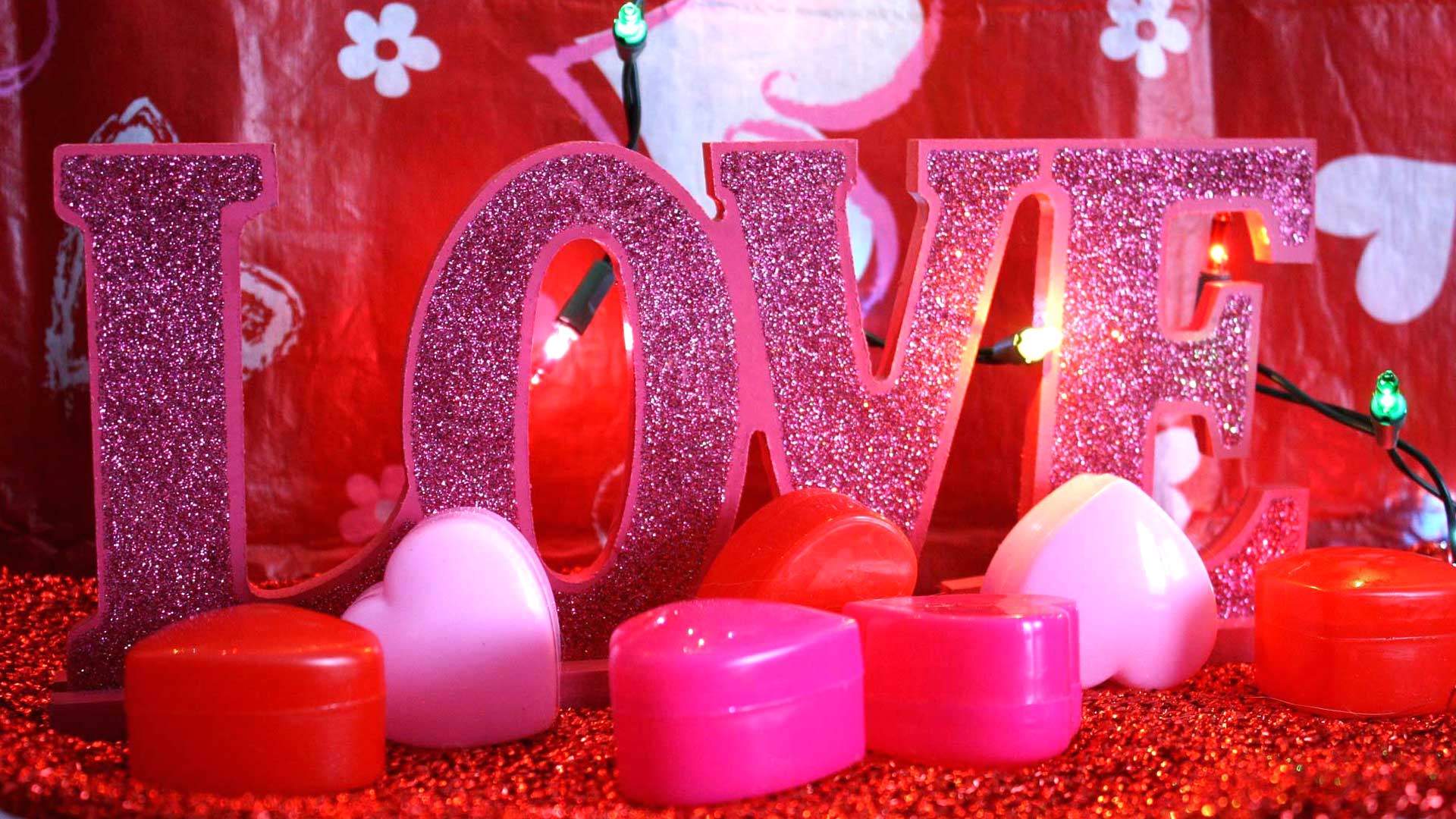 Love Zoom background images free Romantic virtual meeting backgrounds