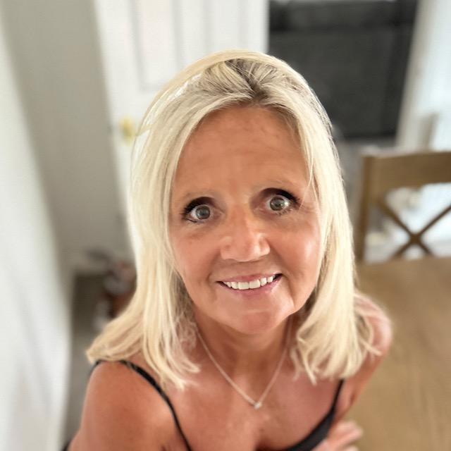 Dolly Bird (u/Dollybird60) - Reddit