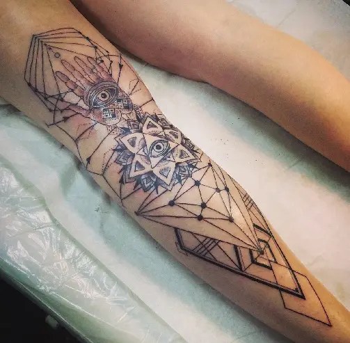 15 Perfect Dotwork Tattoo Designs For Women And Men 493_x_503_webp