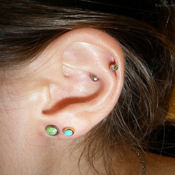 10 Adorable Flower Mehndi Designs for Hands and Feet with Pictures