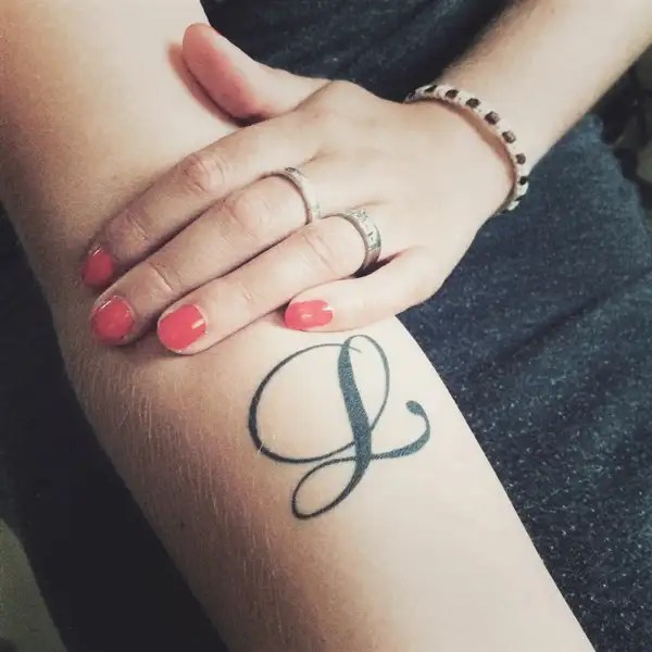 25 Trending L Letter Tattoo Designs 2021 | Styles At Life 600_x_600_webp