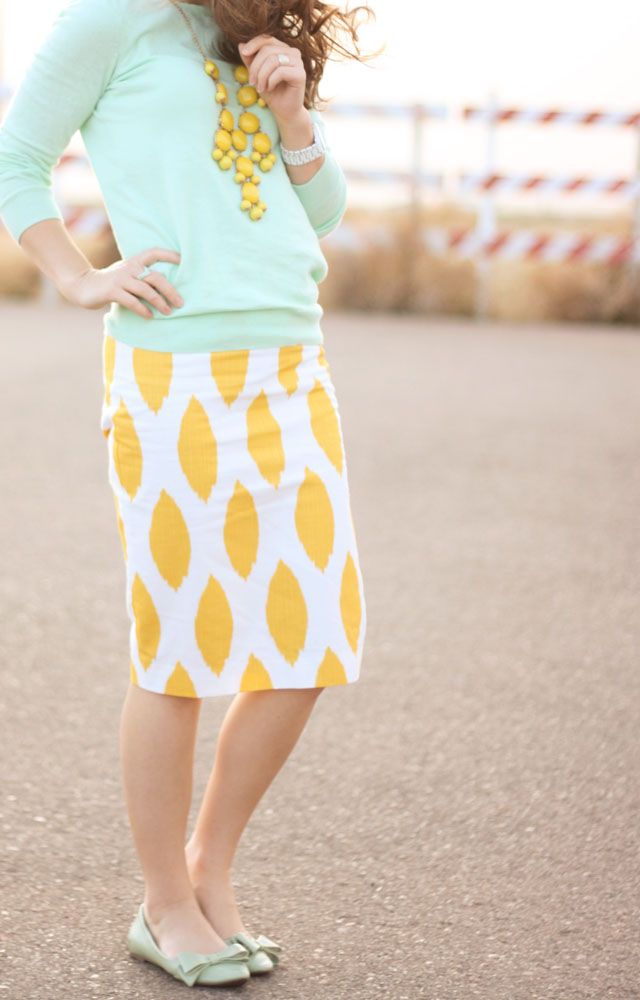 25 Striking Ways to Wear Yellow Styles Weekly
