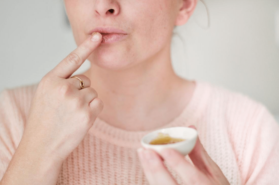 5 Possible Causes of a Numb Mouth Style Vanity