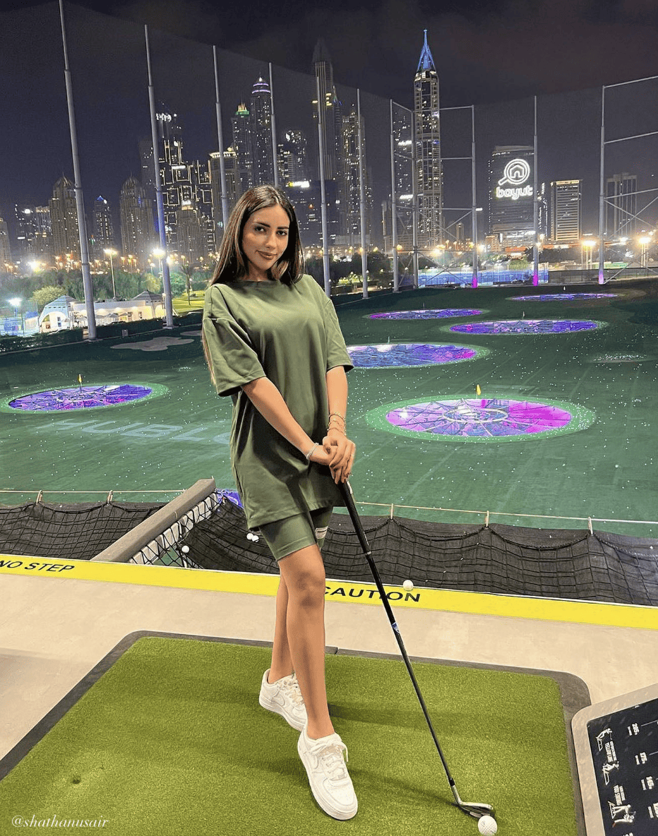 What to Wear to Top Golf For a Date, Party, or With Friends (2023)