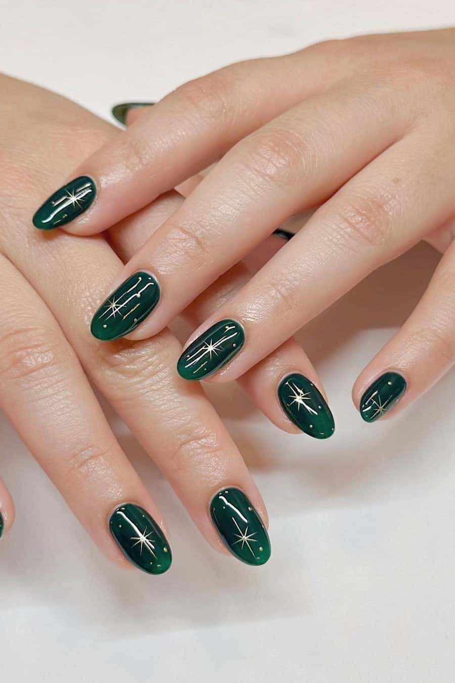 28+ Emerald Green Nails You’ll Want To Copy!