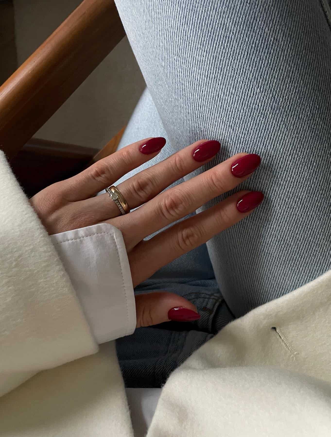 19+ Old Money Nails That Are Giving "Quiet Luxury"