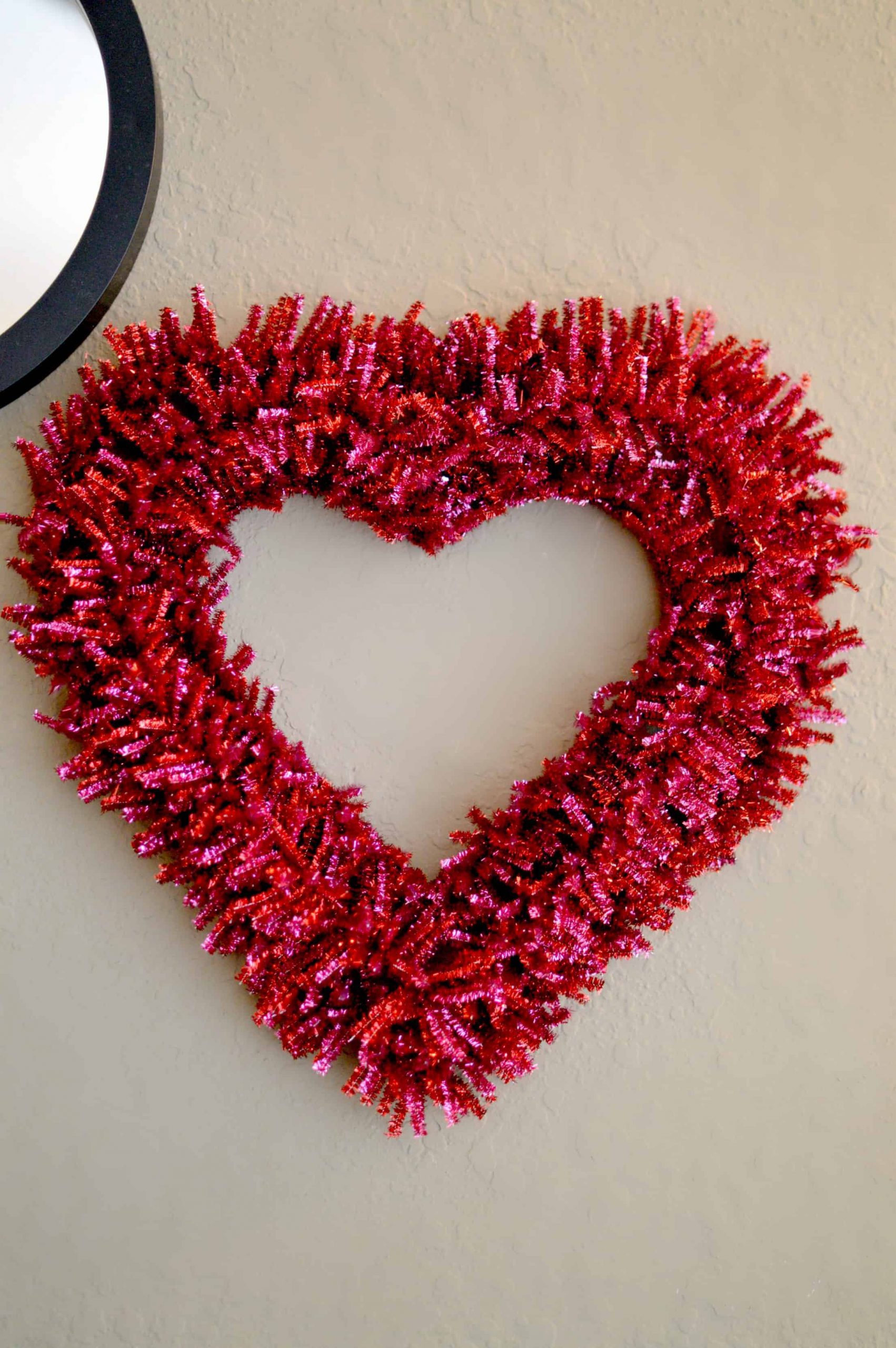 Pipe Cleaner Valentine's Day Wreath Stylish Cravings