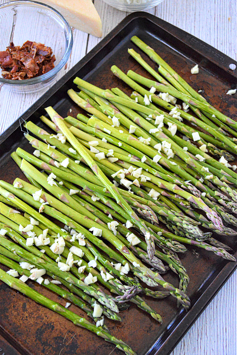 Low Carb Cheesy Asparagus With Garlic and Parmesan