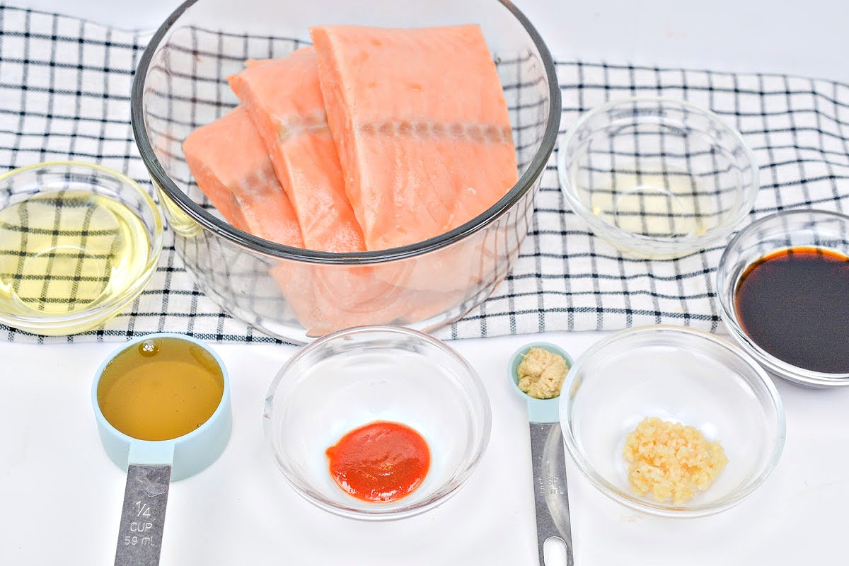 Keto Sriracha Salmon 1 Net Carb Per Serving