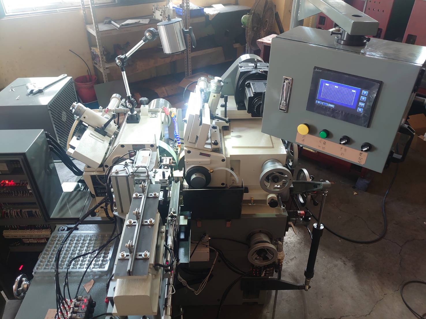 Centerless infeed automation small grinding diameter with big head S