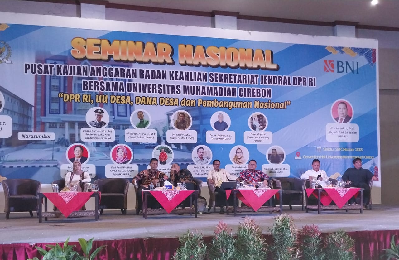 Rektor UMC Minta Mahasiswa Aktif Bangun Desa