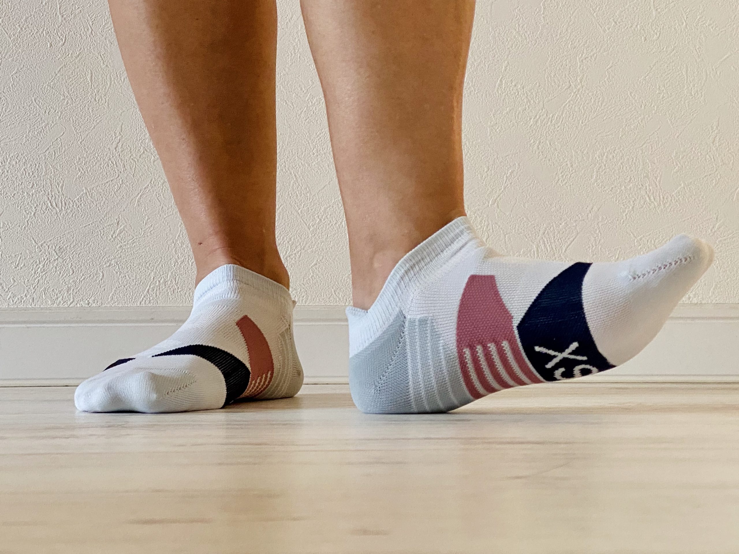 スポーツソックス メンズ レディース 厚手 靴下 衝撃吸収 ランニングソックス 選べる4足セット サポート 登山 吸汗速乾 完璧