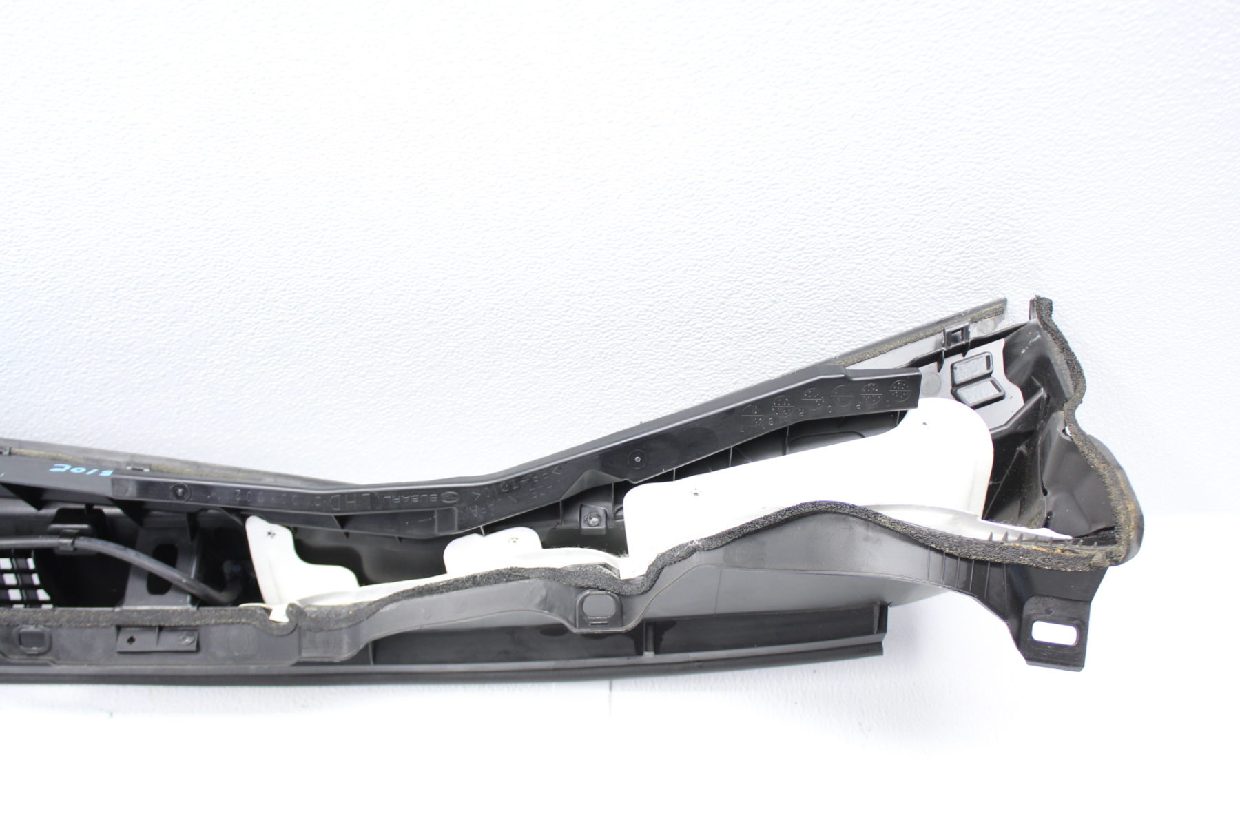 1518 20152018 SUBARU IMPREZA WRX STI WINDSHIELD WIPER COWL TRIM PANEL