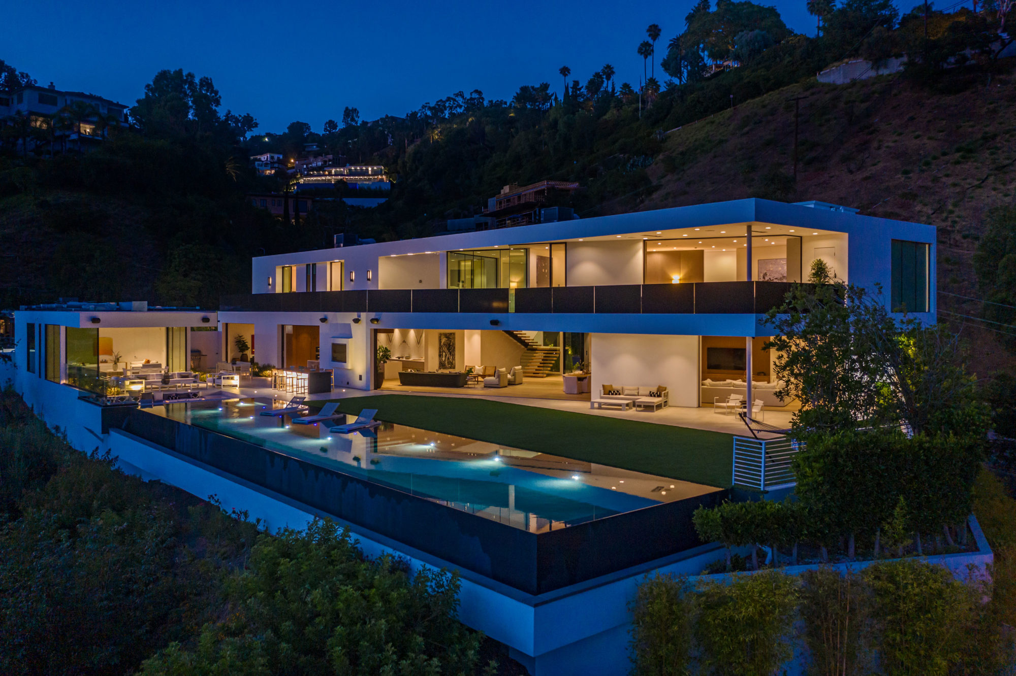 1259 BEVERLY ESTATE DRIVE Sublime Listings Luxury Real Estate