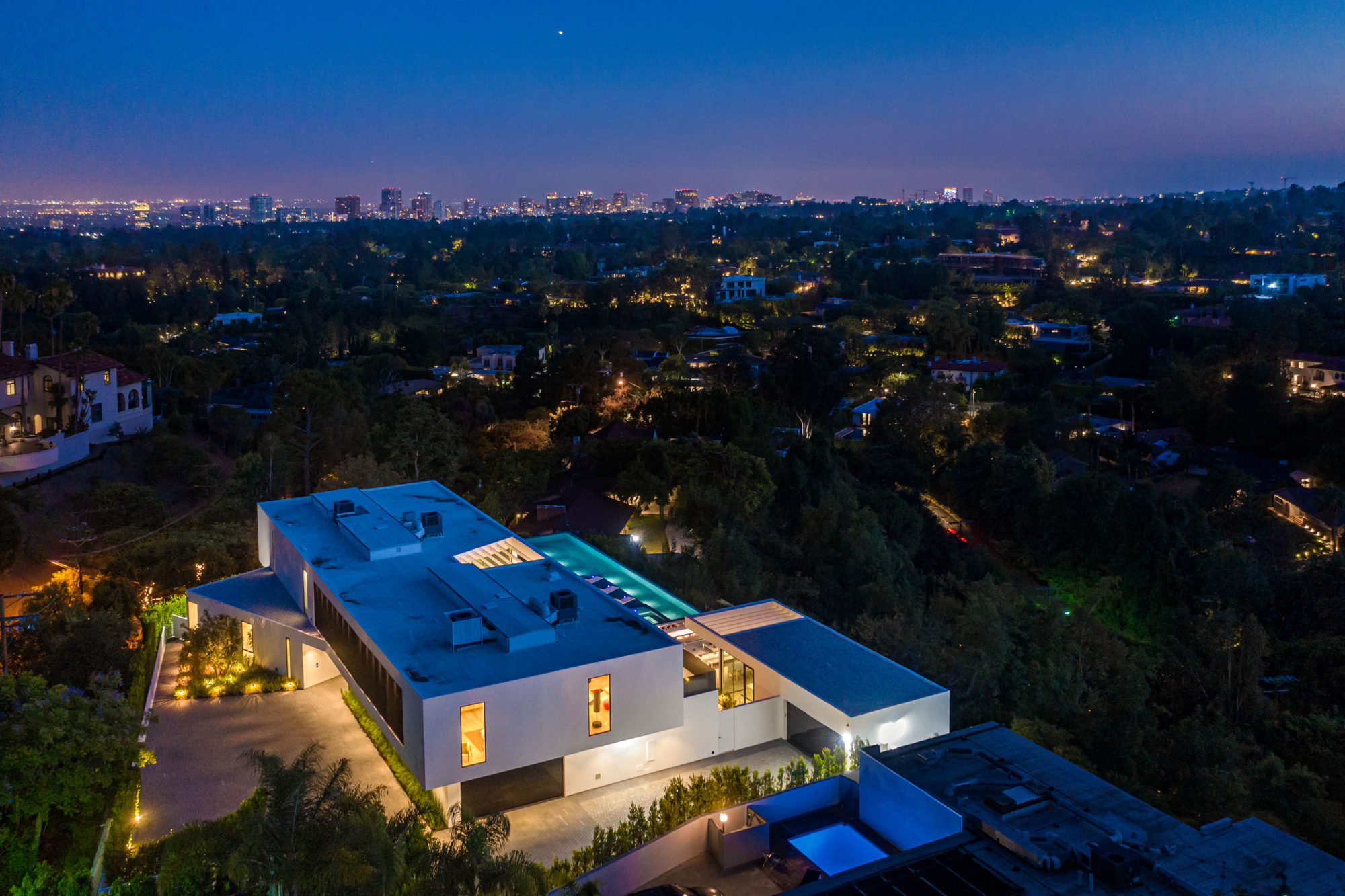 1259 BEVERLY ESTATE DRIVE Sublime Listings Luxury Real Estate