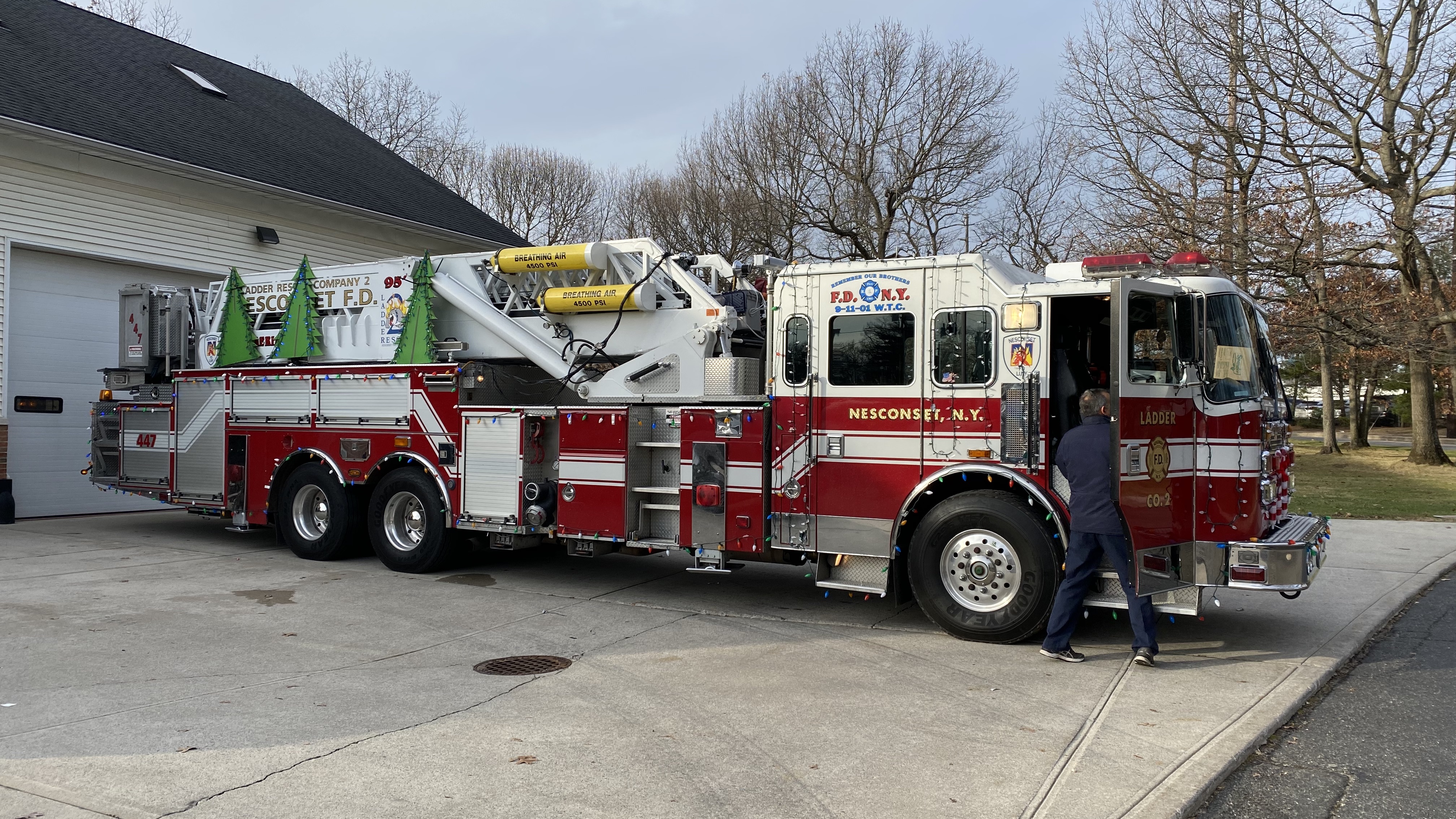 Nesconset Christmas Parade 2023 Nesconset Fire Department Holiday Parade was a huge success on Saturday