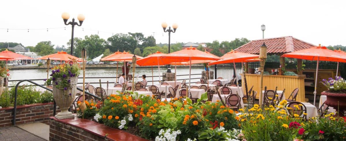 arezzo waterfront restaurant connecticut Suburbs 101