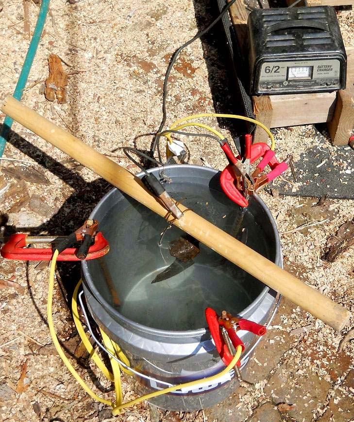Old Viking Axe Rust Removal by Electrolysis Skeggja