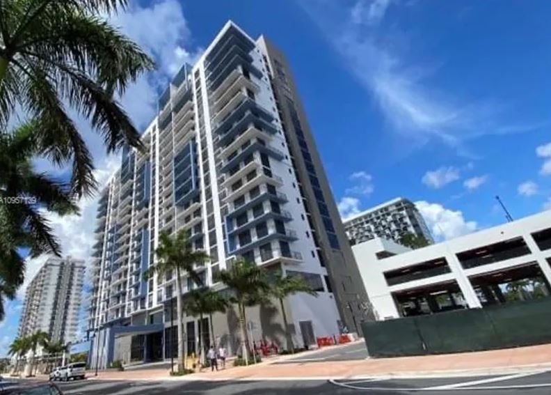 5350 PARK CONDO DORAL Sudvest