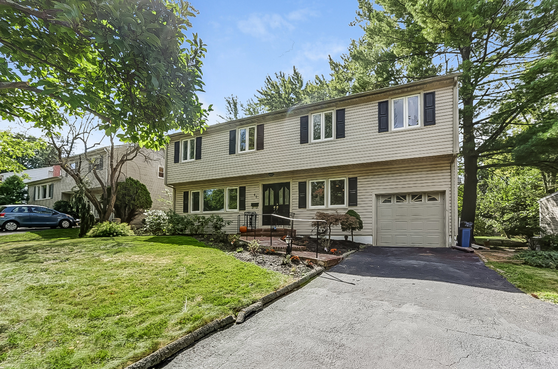33 Tall Oaks Dr New Providence, NJ 07901 Sue Adler, Realtor