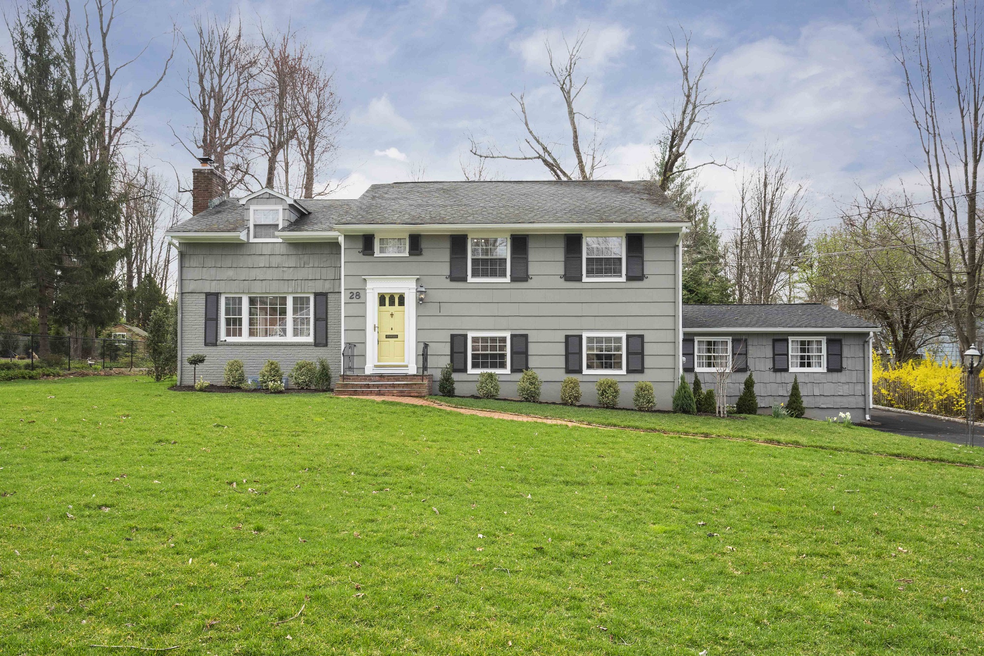 28 Spring Ridge Dr, Berkeley Heights, NJ 07922 Sue Adler, Realtor